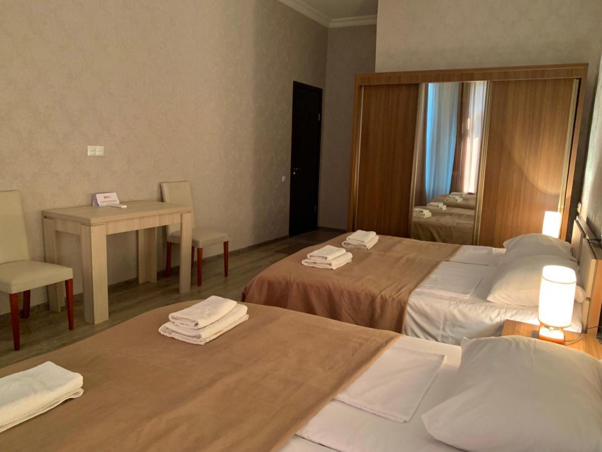 Hotel Red Bridge Kutaisi Exterior photo