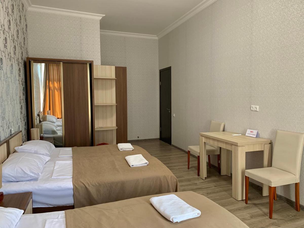 Hotel Red Bridge Kutaisi Exterior photo